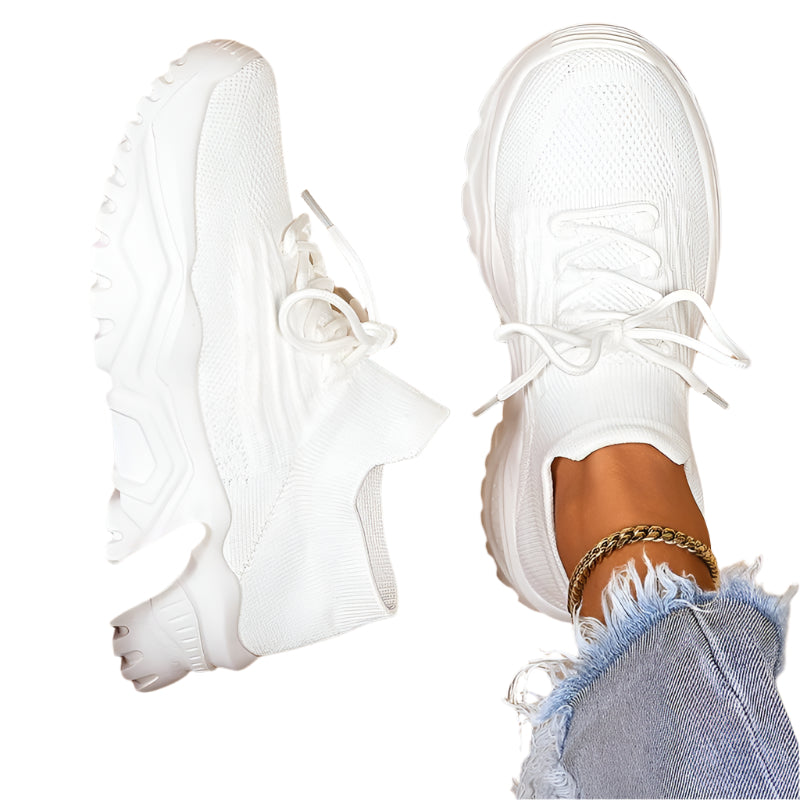 Stilfulde ortopædiske sneakers til kvinder med moderne design og ekstra svangstøtte, ideelle til daglig komfort.