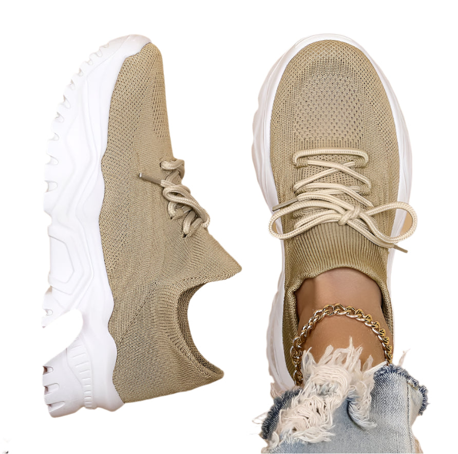 Stilfulde ortopædiske sneakers til kvinder med moderne design og ekstra svangstøtte, ideelle til daglig komfort.