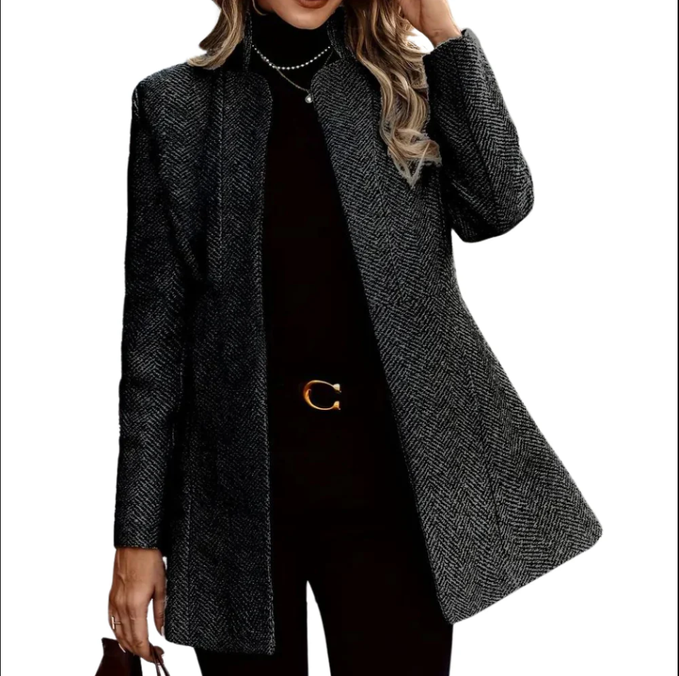 Elegant dameblazer med tidløst design, skræddersyet pasform og raffinerede detaljer, perfekt til enhver lejlighed.