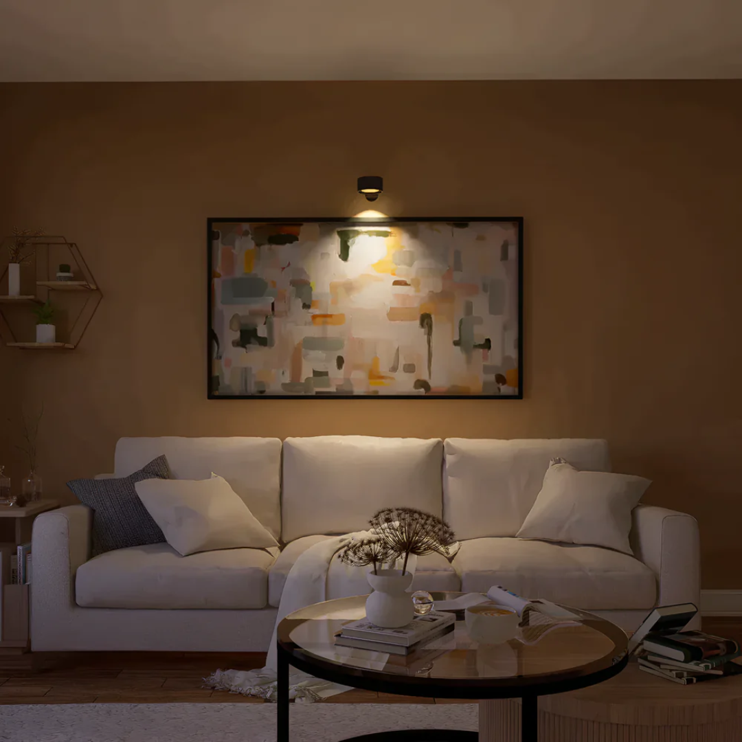 LED væglampe med smart touch & fjernstyring. Trådløs og genopladelig aluminiumslampe for moderne indretning.