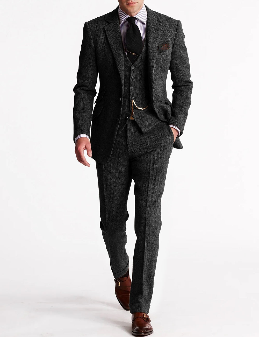 "Tredelt tweed jakkesæt til mænd i brun, elegant og klassisk stil, inkluderer skjorte, vest og bukser for sofistikeret look."