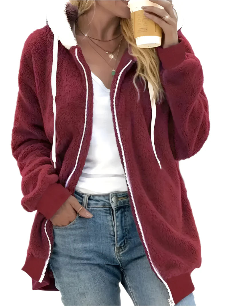 Dame fleecejakke i khakifarvet teddyfleece med oversized pasform, perfekt til afslappet stil.
