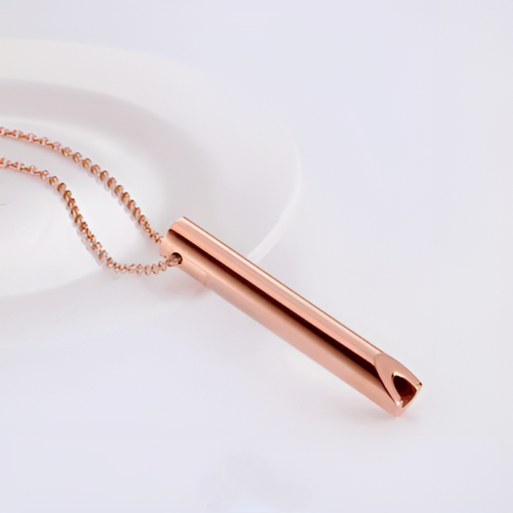 Unisex breath necklace, der faciliterer dyb vejrtrækning. Hjælper med rygestop, ro og stresshåndtering naturligt.