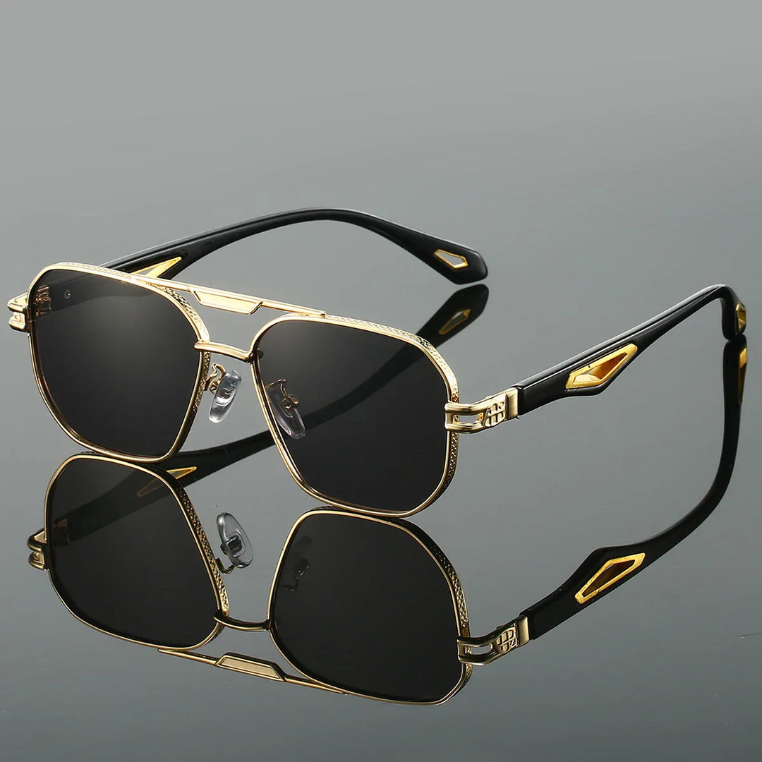 Unisex solbriller med UV400 & anti-refleks glas i stilrent metal design for optimal øjenbeskyttelse og mode.