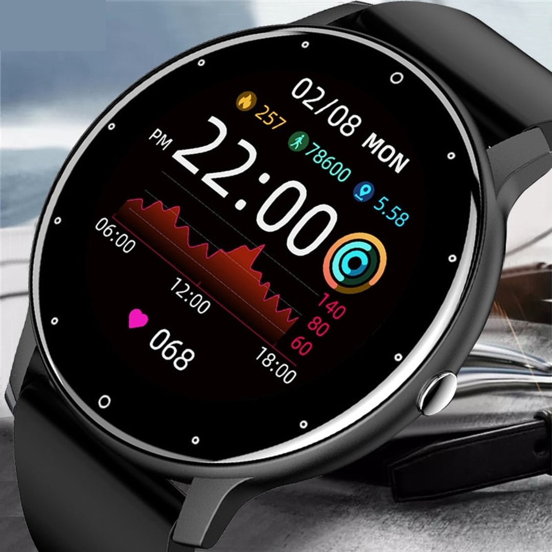 Vandtæt smartwatch med justerbar sportsrem, IP67 klassificeret. Forbundet til Android/iOS. Holdbar og stilfuld til aktive livsstile.