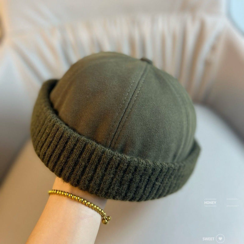 Klassisk varm vintage vinterhue. Unisex strikhue i bomuld/polyester, velegnet til alle aldre.