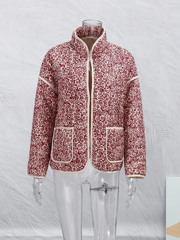 "Vintage blomsterprint jakke til kvinder med lange ærmer, elegant design, i blå og rød, perfekte til stilfuldt efterår"