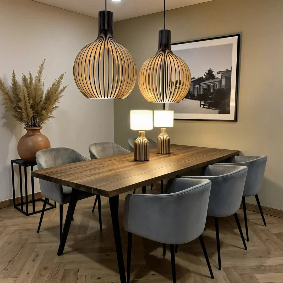 Vintage træpendel lampe med justerbar højde og LED; skandinavisk design i naturlig træfinish til boligindretning.